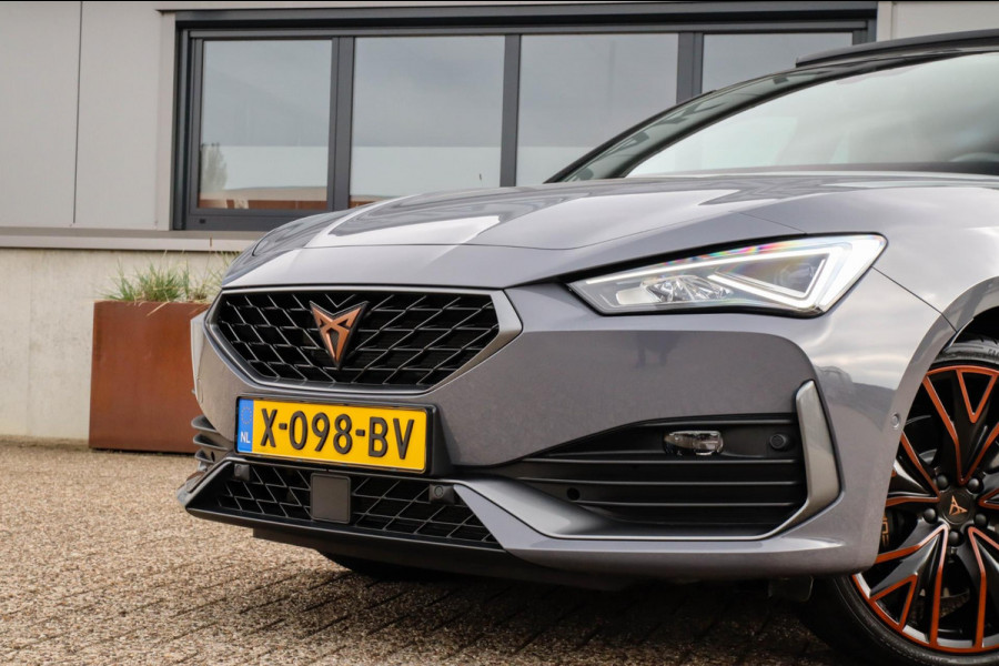 CUPRA Leon 1.4 e-Hybrid VZ Copper Edition 245pk DSG! 1e|Panoramadak|Virtual Cockpit|LED Matrix|Kuipstoelen elektrisch|NAVI|Camera
