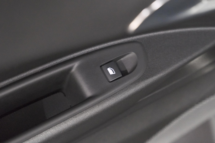 Fiat 600 1.2 Hybrid 110 Urban | Camera | Dodehoekdetectie | Keyless | Apple Caprlay