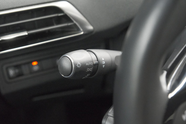 Peugeot 3008 1.6 PLUG-IN HYbrid 225 Allure | Camera | Dodehoekdetectie | Navigatie