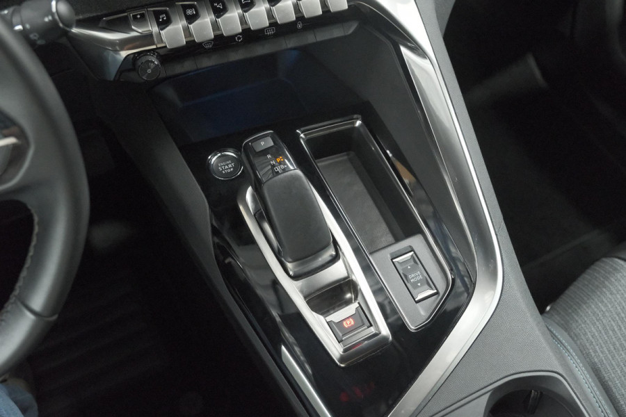 Peugeot 3008 1.6 PLUG-IN HYbrid 225 Allure | Camera | Dodehoekdetectie | Navigatie
