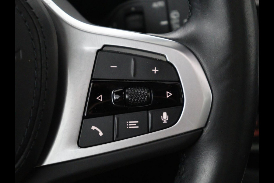 BMW iX3 Executive 80 kWh | SOH 93,8% | Panoramadak | Leder | Stoelverwarming | Adaptive cruise | Carplay | Sfeerverlichting | Camera | Park assist | Elektrische achterklep | PHEV