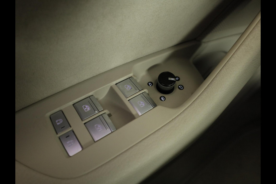 Audi A6 Limousine 50 TFSI e quattro Advanced edition 299pk | Private lease vanaf €908 | Panoramadak | Head Up display | B&O Audio  | Elektrisch verstelbare voorstoelen met geheugen