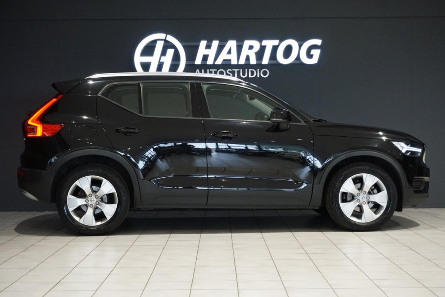 Volvo XC40 1.5 T3 Momentum Pro + DEALER ONDERHOUDEN + CAMERA / CARPLAY