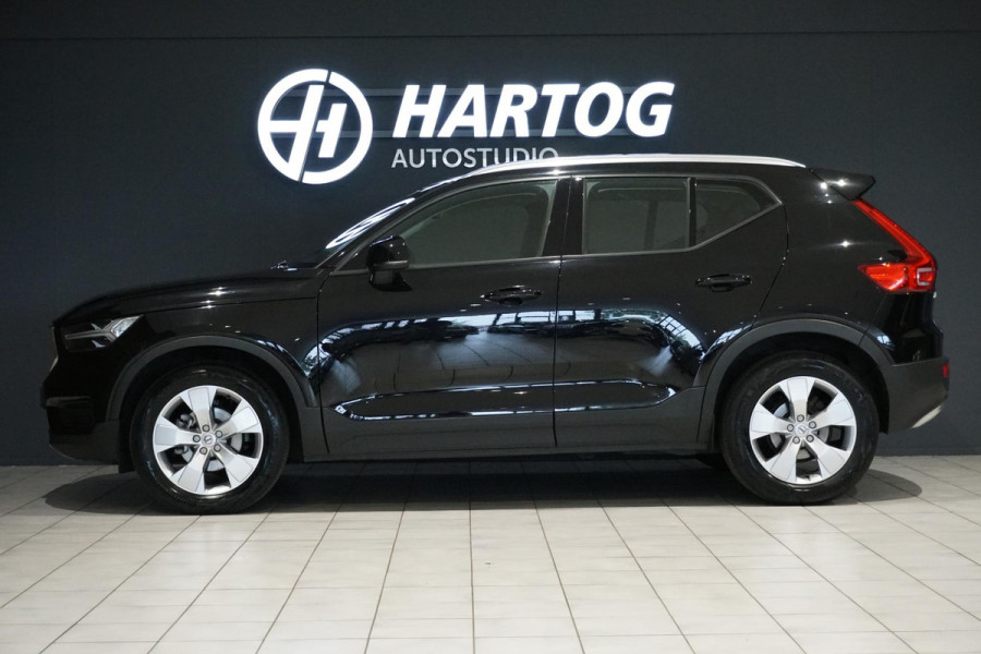 Volvo XC40 1.5 T3 Momentum Pro + DEALER ONDERHOUDEN + CAMERA / CARPLAY