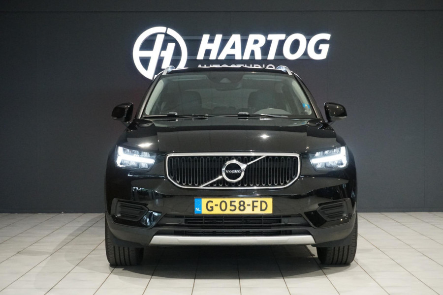 Volvo XC40 1.5 T3 Momentum Pro + DEALER ONDERHOUDEN + CAMERA / CARPLAY