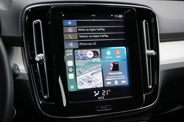 Volvo XC40 1.5 T3 Momentum Pro + DEALER ONDERHOUDEN + CAMERA / CARPLAY