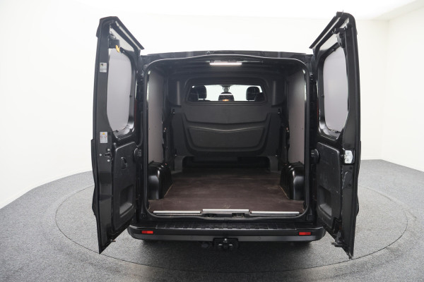 Renault Trafic 2.0 dCi Automaat 145 T29 L2H1 DC 5-zits Camera, Climate Control, Apple CarPlay, Navigatie, Trekhaak 17"