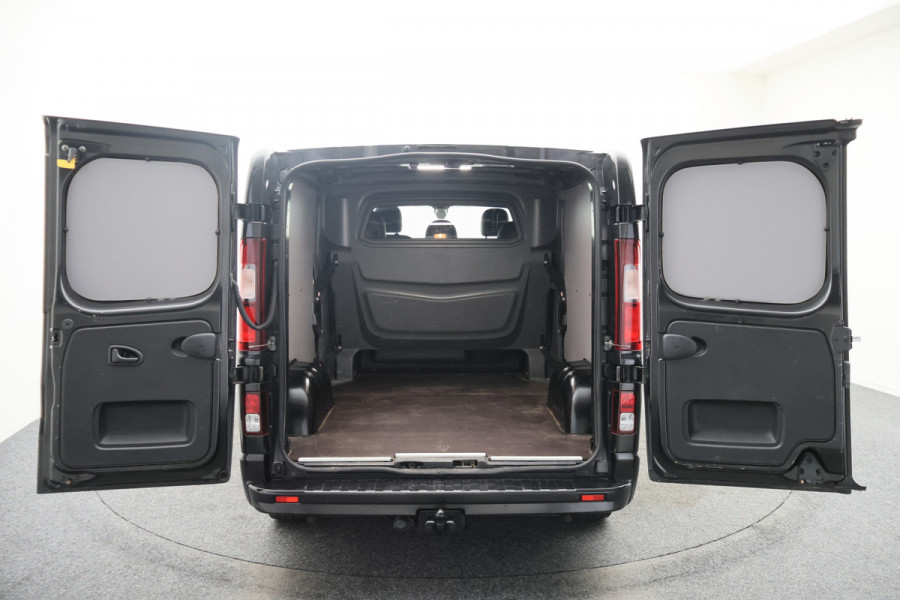 Renault Trafic 2.0 dCi Automaat 145 T29 L2H1 DC 5-zits Camera, Climate Control, Apple CarPlay, Navigatie, Trekhaak 17"