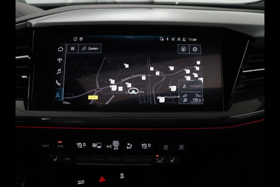 Audi Q4 Sportback e-tron 40 Launch edition S Competition 77 kWh | SOH 92,5% | Panoramadak | Leder | Stoelverwarming | Adaptive cruise | Head-up | SONOS audio | Sfeerverlichting | Carplay | Trekhaak