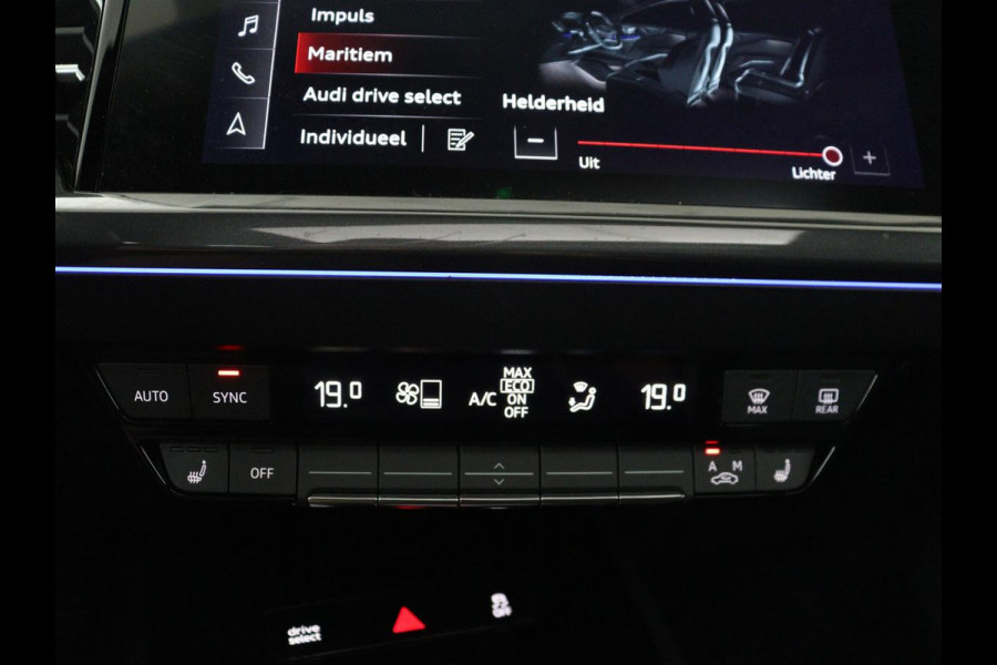 Audi Q4 Sportback e-tron 40 Launch edition S Competition 77 kWh | SOH 92,5% | Panoramadak | Leder | Stoelverwarming | Adaptive cruise | Head-up | SONOS audio | Sfeerverlichting | Carplay | Trekhaak