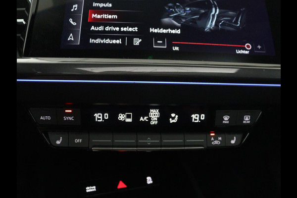 Audi Q4 Sportback e-tron 40 Launch edition S Competition 77 kWh | SOH 92,5% | Panoramadak | Leder | Stoelverwarming | Adaptive cruise | Head-up | SONOS audio | Sfeerverlichting | Carplay | Trekhaak