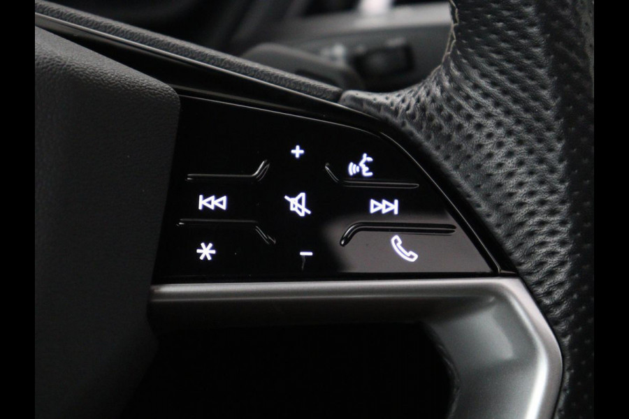 Audi Q4 Sportback e-tron 40 Launch edition S Competition 77 kWh | SOH 92,5% | Panoramadak | Leder | Stoelverwarming | Adaptive cruise | Head-up | SONOS audio | Sfeerverlichting | Carplay | Trekhaak