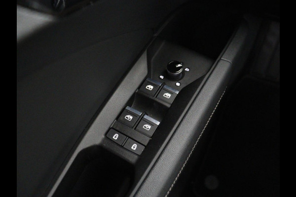 Audi Q4 Sportback e-tron 40 Launch edition S Competition 77 kWh | SOH 92,5% | Panoramadak | Leder | Stoelverwarming | Adaptive cruise | Head-up | SONOS audio | Sfeerverlichting | Carplay | Trekhaak