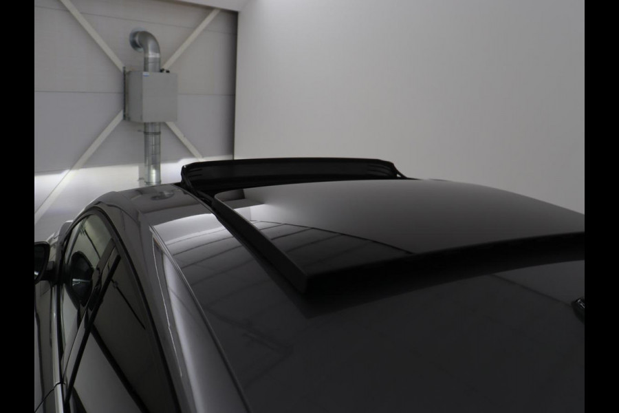 Audi Q4 Sportback e-tron 40 Launch edition S Competition 77 kWh | SOH 92,5% | Panoramadak | Leder | Stoelverwarming | Adaptive cruise | Head-up | SONOS audio | Sfeerverlichting | Carplay | Trekhaak
