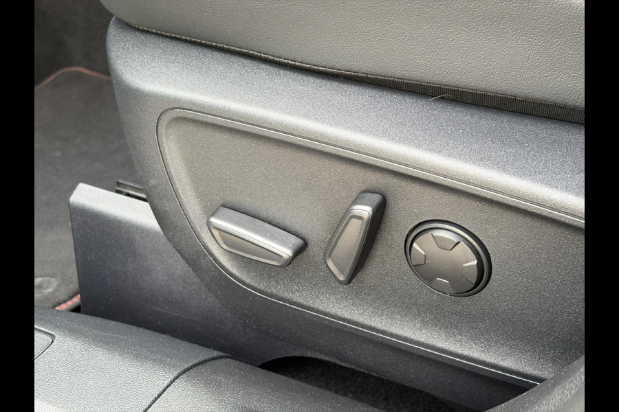 Ford Kuga 2.5 PHEV ST-Line X 243pk | Winterpack | Driver Assistance Pack | AGR-Stoelen | Orig. NL auto | Trekhaak