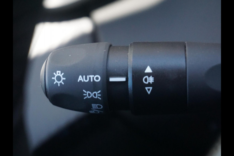Peugeot 208 1.2 Hybrid 110 e-DCS6 Allure 360 Camera