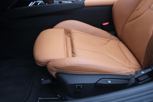 BMW Z4 ROADSTER sDRIVE 20i 197PK HIGH EXECUTIVE M-SPORT AUTOMAAT | M INTERIEURPAKKET  | M EXTERIEURPAKKET | M SPORTSTUUR | HARMAN KARDON | SFEERVERLICHTING IN 11 VERSCHILLENDE KLEUREN |19" VIJFDUBBELSPAAKS M SPORTWIELEN | NAVIGATIE | DRAADLOZE APPLE CARPLAY / ANDROID AUTO |  LEDER VERNASCA COGNAC | STOEL / STUUR VERWARMING | ACHTERUITRIJCAMERA | FULL LED KOPLAMPEN | SAFETY PAKKET | DODEHOEK DETECTIE |