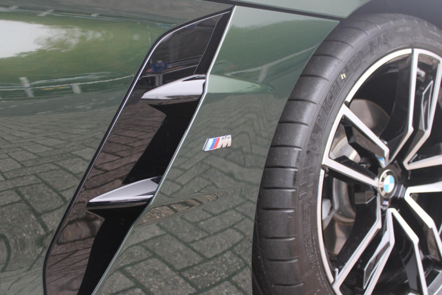 BMW Z4 ROADSTER sDRIVE 20i 197PK HIGH EXECUTIVE M-SPORT AUTOMAAT | M INTERIEURPAKKET  | M EXTERIEURPAKKET | M SPORTSTUUR | HARMAN KARDON | SFEERVERLICHTING IN 11 VERSCHILLENDE KLEUREN |19" VIJFDUBBELSPAAKS M SPORTWIELEN | NAVIGATIE | DRAADLOZE APPLE CARPLAY / ANDROID AUTO |  LEDER VERNASCA COGNAC | STOEL / STUUR VERWARMING | ACHTERUITRIJCAMERA | FULL LED KOPLAMPEN | SAFETY PAKKET | DODEHOEK DETECTIE |