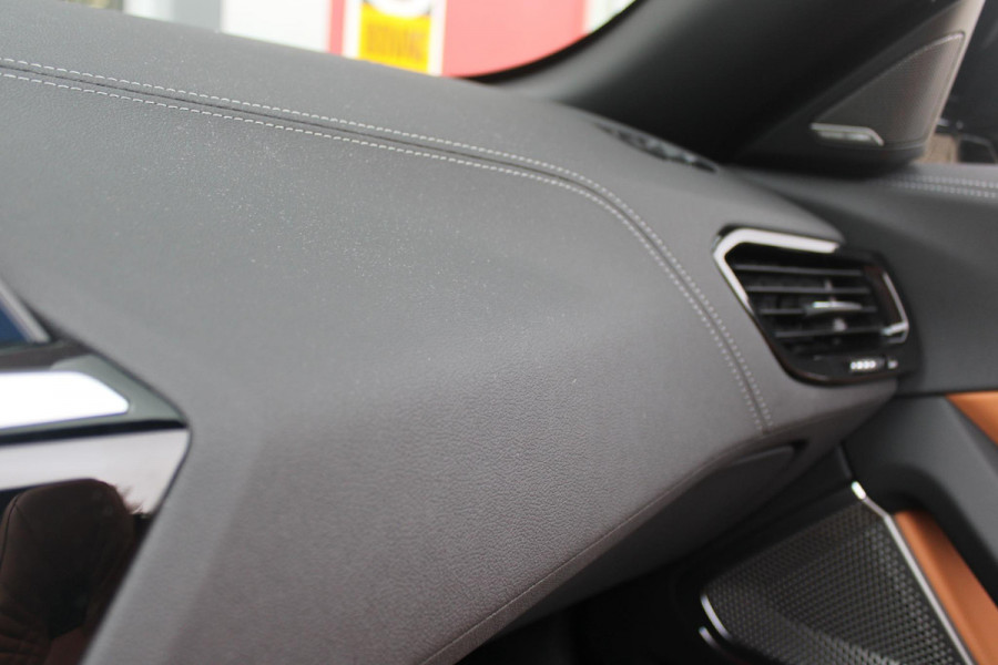 BMW Z4 ROADSTER sDRIVE 20i 197PK HIGH EXECUTIVE M-SPORT AUTOMAAT | M INTERIEURPAKKET  | M EXTERIEURPAKKET | M SPORTSTUUR | HARMAN KARDON | SFEERVERLICHTING IN 11 VERSCHILLENDE KLEUREN |19" VIJFDUBBELSPAAKS M SPORTWIELEN | NAVIGATIE | DRAADLOZE APPLE CARPLAY / ANDROID AUTO |  LEDER VERNASCA COGNAC | STOEL / STUUR VERWARMING | ACHTERUITRIJCAMERA | FULL LED KOPLAMPEN | SAFETY PAKKET | DODEHOEK DETECTIE |