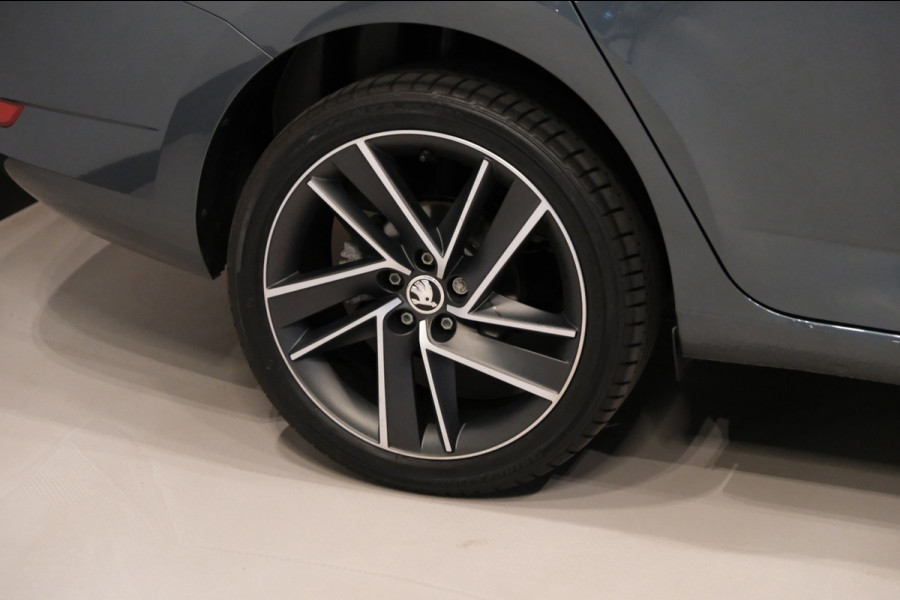 Škoda Fabia 1.0 TSI **12dkm** UNIEK |Panoramadak/Apple Carplay| Camera+Stoelverwarming