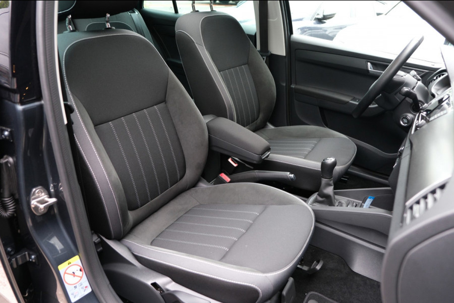Škoda Fabia 1.0 TSI **12dkm** UNIEK |Panoramadak/Apple Carplay| Camera+Stoelverwarming