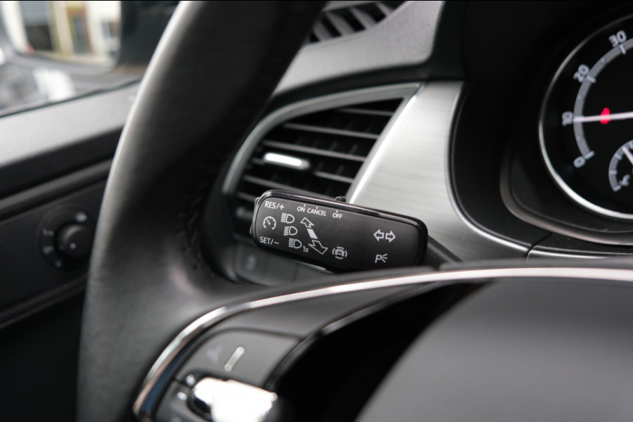 Škoda Fabia 1.0 TSI **12dkm** UNIEK |Panoramadak/Apple Carplay| Camera+Stoelverwarming