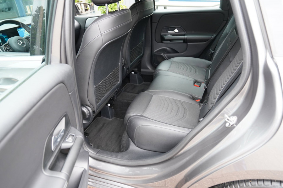 Mercedes-Benz B-Klasse 180 Business Solution|Prijs rijklaar incl 12 mnd garantie|Afn Trekhaak Navi Elek klep