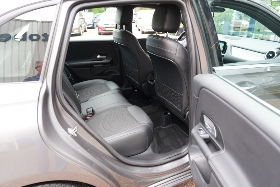 Mercedes-Benz B-Klasse 180 Business Solution|Prijs rijklaar incl 12 mnd garantie|Afn Trekhaak Navi Elek klep