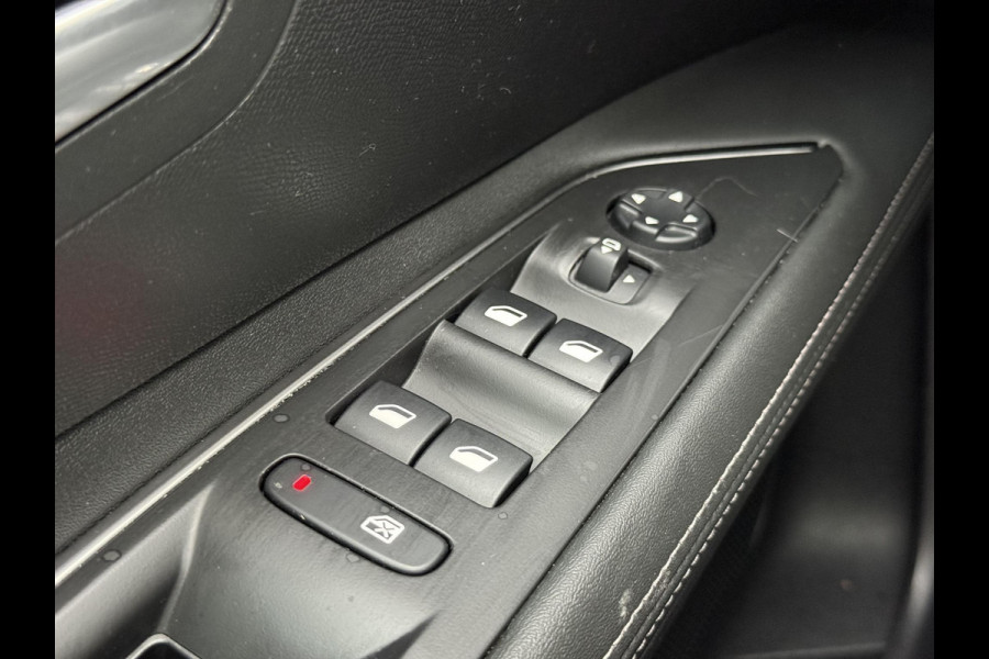 Peugeot 3008 1.2 PureTech Crossway 1e Eigenaar|Navi|Trekhaak|D-riem vv in 2024|i-Cockpit|Camera|Carplay|Clima|Cruise|Elektr. Achterklep|APK tot 07-2027
