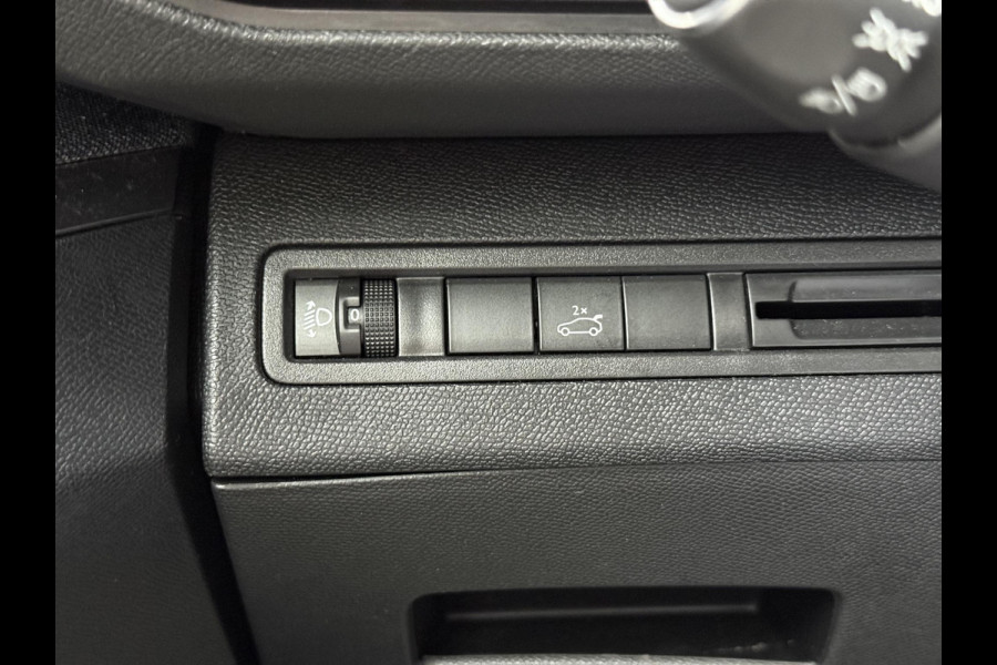 Peugeot 3008 1.2 PureTech Crossway 1e Eigenaar|Navi|Trekhaak|D-riem vv in 2024|i-Cockpit|Camera|Carplay|Clima|Cruise|Elektr. Achterklep|APK tot 07-2027
