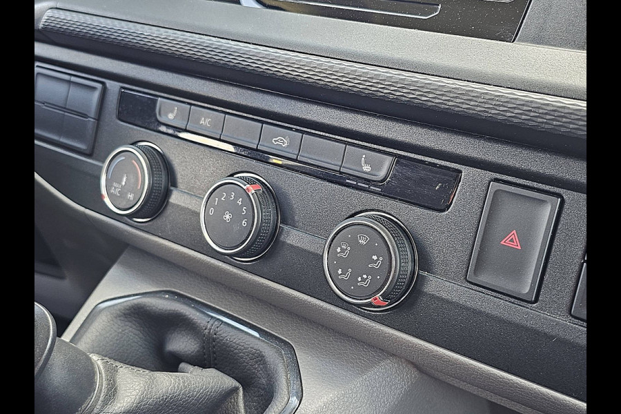 Volkswagen Transporter 2.0 TDI L2H1 L2H1, 150pk, Camera, Parkeersensoren, Trekhaak, Airco, Carplay, Werkplaatsinrichting