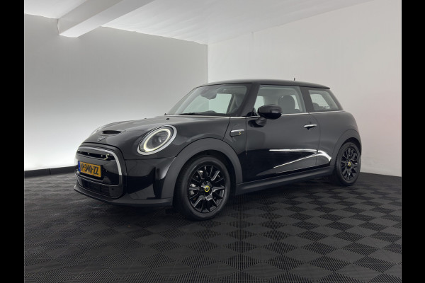 MINI Electric MINI Yours 33 kWh [3-Fase-11kW] {Soh-96%} (INCL.BTW) Aut. *HEAT-PUMP | LEATHER-FABRIC | FULL-LED | NAVI-FULLMAP | SPORT-SEATS | AMBIENT-LIGHT | DIGI-COCKPIT | DAB+ | ECC | PDC | CRUISE | 16''ALU*