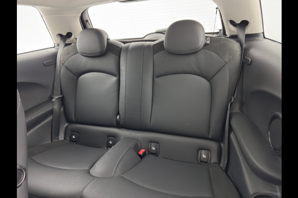MINI Electric MINI Yours 33 kWh [3-Fase-11kW] {Soh-96%} (INCL.BTW) Aut. *HEAT-PUMP | LEATHER-FABRIC | FULL-LED | NAVI-FULLMAP | SPORT-SEATS | AMBIENT-LIGHT | DIGI-COCKPIT | DAB+ | ECC | PDC | CRUISE | 16''ALU*