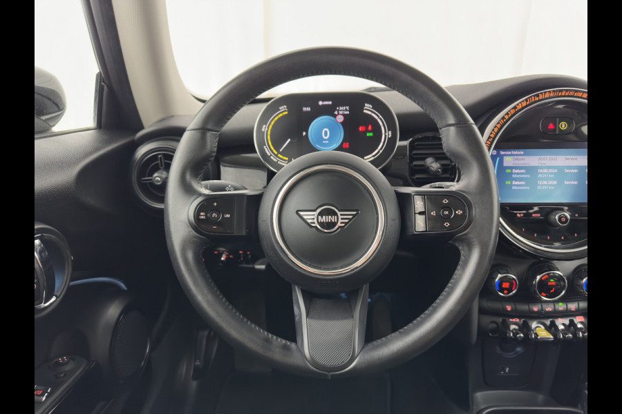 MINI Electric MINI Yours 33 kWh [3-Fase-11kW] {Soh-96%} (INCL.BTW) Aut. *HEAT-PUMP | LEATHER-FABRIC | FULL-LED | NAVI-FULLMAP | SPORT-SEATS | AMBIENT-LIGHT | DIGI-COCKPIT | DAB+ | ECC | PDC | CRUISE | 16''ALU*