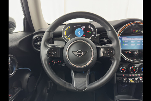 MINI Electric MINI Yours 33 kWh [3-Fase-11kW] {Soh-96%} (INCL.BTW) Aut. *HEAT-PUMP | LEATHER-FABRIC | FULL-LED | NAVI-FULLMAP | SPORT-SEATS | AMBIENT-LIGHT | DIGI-COCKPIT | DAB+ | ECC | PDC | CRUISE | 16''ALU*