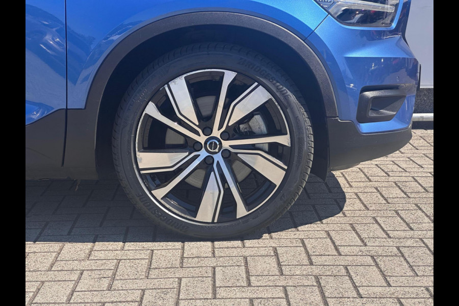 Volvo XC40 Recharge P8 AWD R-Design PANODAK | TREKHAAK| SOH 89.5.|
