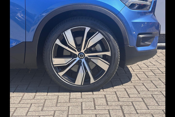 Volvo XC40 Recharge P8 AWD R-Design PANODAK | TREKHAAK| SOH 89.5.|