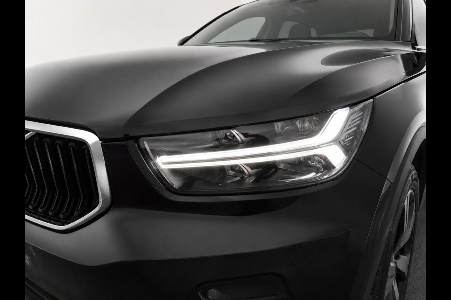 Volvo XC40 1.5 T4 Recharge Inscription Expression SoH 90% Navigatie Apple Carplay Android Auto Camera Parkeerhulp Cruise Control Stoel- en stuurverwarming Full led Elektrische achterklep Climate Control Lichtmetalen velgen