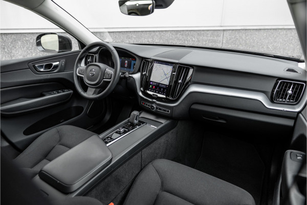 Volvo XC60 2.0 Recharge T6 AWD Inscription Expr. Pano / Trekhaak / Bank verwar. / Carplay /