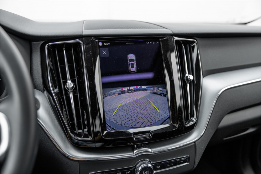Volvo XC60 2.0 Recharge T6 AWD Inscription Expr. Pano / Trekhaak / Bank verwar. / Carplay /