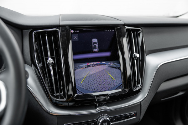 Volvo XC60 2.0 Recharge T6 AWD Inscription Expr. Pano / Trekhaak / Bank verwar. / Carplay /