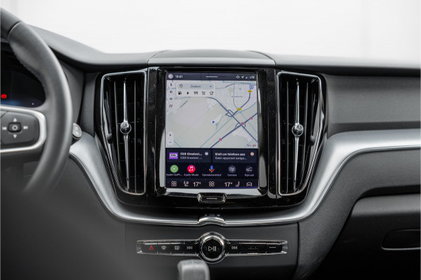 Volvo XC60 2.0 Recharge T6 AWD Inscription Expr. Pano / Trekhaak / Bank verwar. / Carplay /