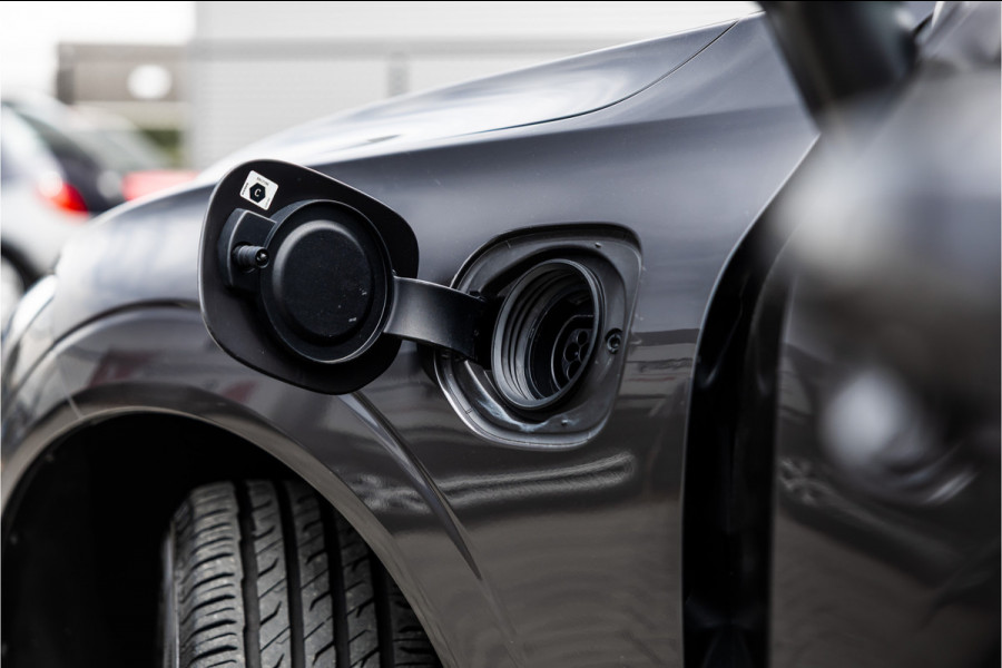 Volvo XC60 2.0 Recharge T6 AWD Inscription Expr. Pano / Trekhaak / Bank verwar. / Carplay /