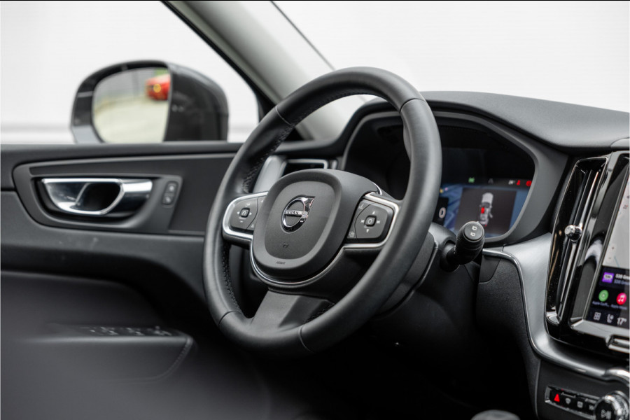Volvo XC60 2.0 Recharge T6 AWD Inscription Expr. Pano / Trekhaak / Bank verwar. / Carplay /
