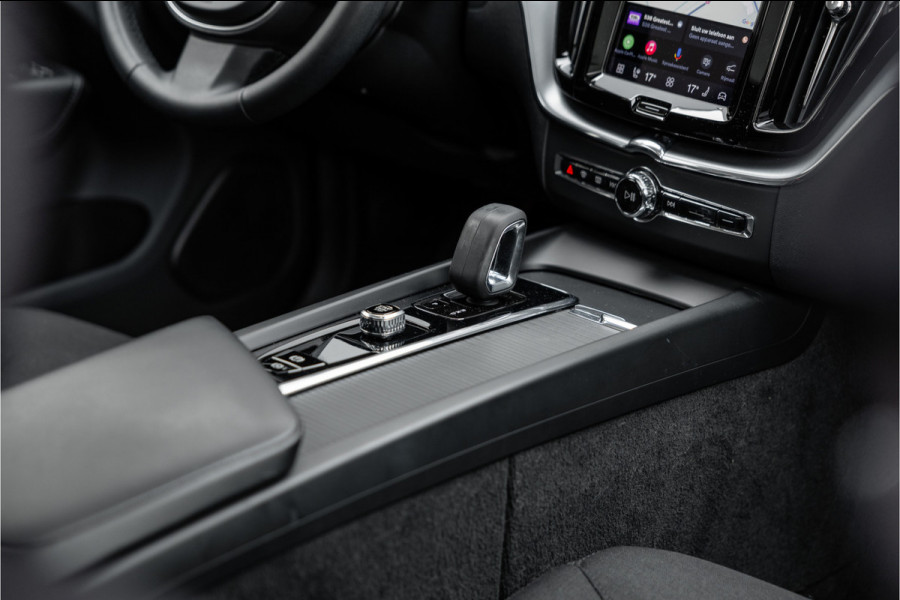Volvo XC60 2.0 Recharge T6 AWD Inscription Expr. Pano / Trekhaak / Bank verwar. / Carplay /