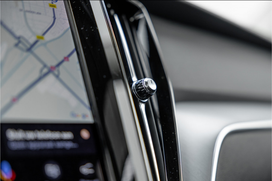 Volvo XC60 2.0 Recharge T6 AWD Inscription Expr. Pano / Trekhaak / Bank verwar. / Carplay /