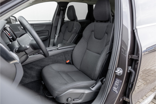 Volvo XC60 2.0 Recharge T6 AWD Inscription Expr. Pano / Trekhaak / Bank verwar. / Carplay /