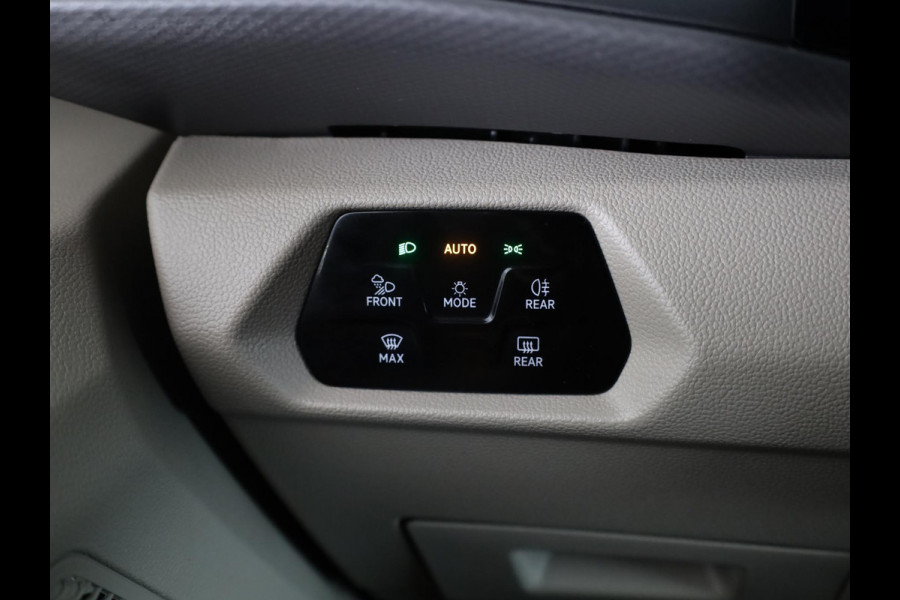 Volkswagen Multivan 1.5 eHybrid L2 Economy Business 4Motion 245 pk Automaat (DSG) | Verlengde garantie | Navigatie | Parkeersensoren (Park assist) | Achteruitrijcamera | Adaptieve cruise control | Autom. airco (3 zones) |