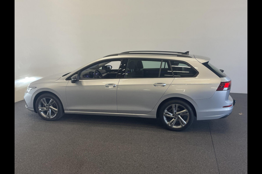 Volkswagen Golf Variant 1.0 eTSI 110pk DSG Life Automaat Navigatie Climate Control Parkeer sensoren Cruise control adaptieve Stoelverwarming Led