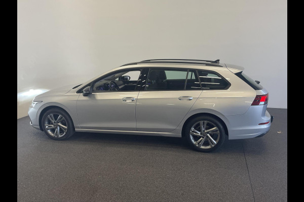 Volkswagen Golf Variant 1.0 eTSI 110pk DSG Life Automaat Navigatie Climate Control Parkeer sensoren Cruise control adaptieve Stoelverwarming Led